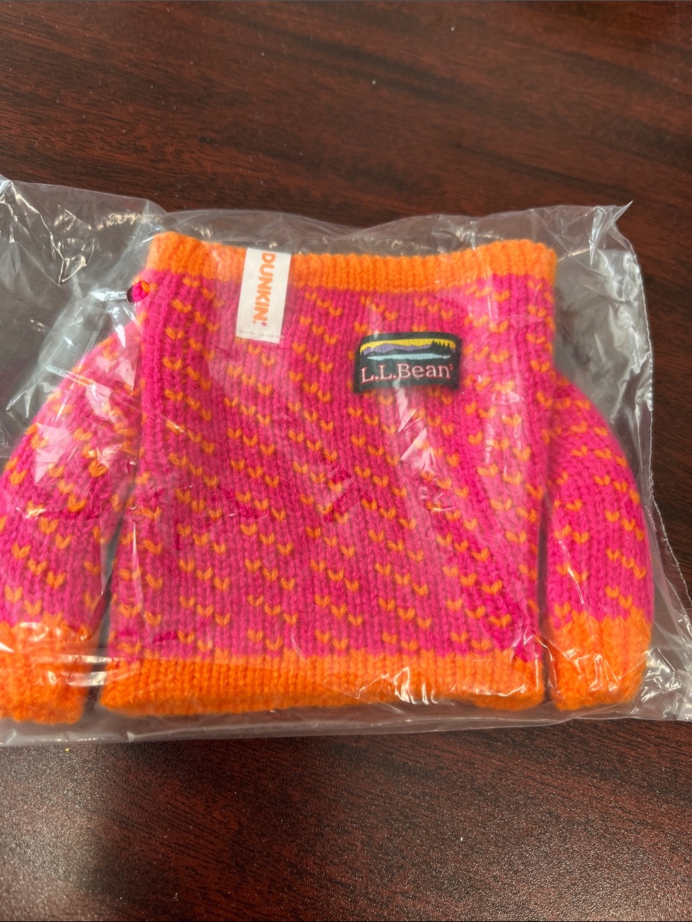 L.L. Bean - Dunkin Donuts Pink and Orange Knit drink hugger! Sweater!  New.